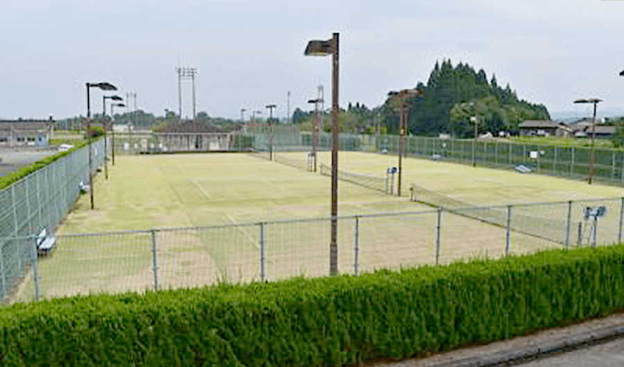 緒方総合運動公園　テニスコート